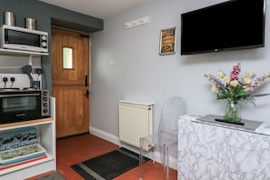 Interior - Hidden Treasure, Brixham (Brixham)