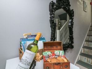 Interior - Hidden Treasure, Brixham (Brixham)