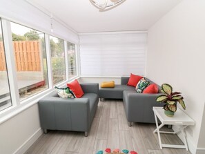 Living area - Daresfield, Cemaes Bay (Cemaes Bay)