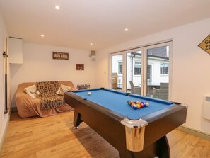Games room - Giggling Goose cottage, Woodhall Spa (Woodhall Spa)