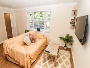 Living area - 3 Rothbury Place, Lytham St. Annes (Lytham St. Annes)