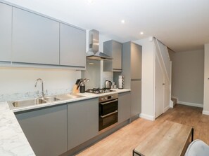 Private kitchen - 2 The Old School, Ruspidge (Cinderford)