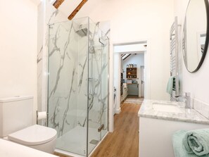 Shower - Well Cottage, Grimston (King's Lynn)