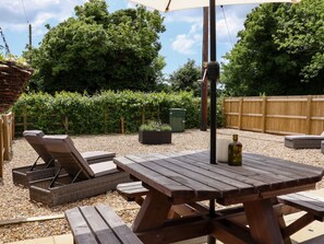 Outdoor dining - The Old Dairy, Adiham, near Wingham, Kent. (Canterbury)