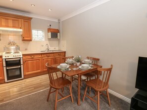 Dining - Foxglove Cottage, Richmond (Richmond)