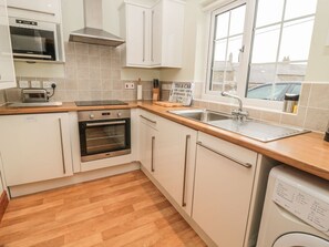 Dishwasher - White Rock Cottage, Beadnell (Chathill)