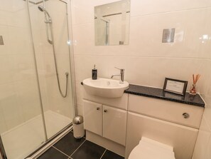 Shower - White Rock Cottage, Beadnell (Chathill)