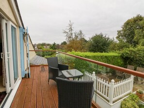 Terrace/patio - Angorfa: A Charming Retreat in Beaumaris (Beaumaris)