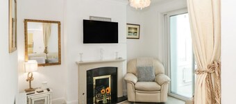 Pier View: Cozy Retreat in Paignton