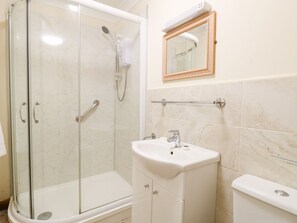 Shower - Sycamore, Wood Norton (Dereham)