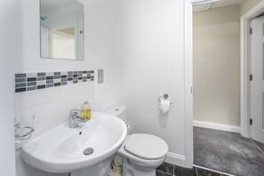 Shower - 39 Longbeach Drive, Beadnell (Chathill)
