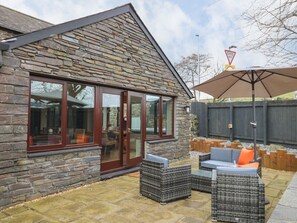 Terrace/patio - Dant Y Llew, Bow Street, Wales (Bow Street)