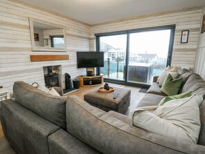 Fireplace - Daisy Cottage, Benllech (Tyn-y-Gongl)
