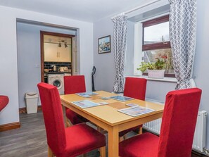 Dining - Rose: Charming Home in Barlby (Selby)