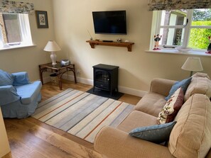 Living area - Oke Apple Cottage, Okeford Fitzpaine (Blandford Forum)