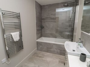 Shower - The Coach House, Bamburgh (Bamburgh)