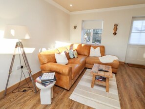 Living area - 84 Greensfield Avenue, Alnwick (Alnwick)