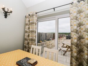 Dining - Cartwheel Cottage, Whitby (Whitby)
