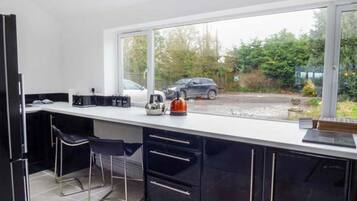 Dishwasher, high chair