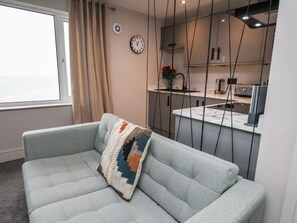 Living area - Apt 8 Hunter's Quay, Yorkshire (Bridlington)