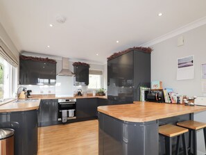 Dishwasher - Culreach Lodge, Nethy Bridge (Grantown-on-Spey)