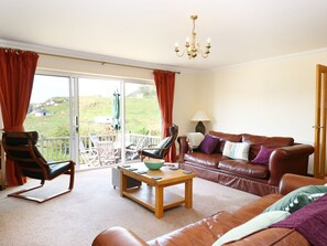 Fireplace - WESTHAVEN, WiFi, Beautiful Views, TV. Ref. 979485. (Mallaig)
