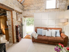 Living area - Old Bothy, located in Halford. (Shipston-on-Stour)