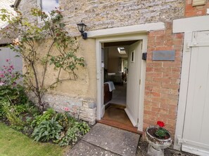Exterior detail - Old Bothy, located in Halford. (Shipston-on-Stour)
