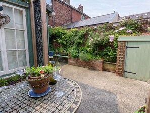 Terrace/patio - 4 Ford Street, Lanchester (Durham)
