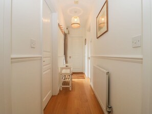 Interior - 1A Erneston Crescent, Corsham (Corsham)