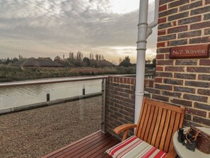 Property grounds - 7 Waves, Rye, East Sussex (Rye)