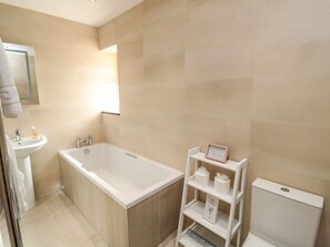 Shower - Smithy Cottage, Embleton. WiFi (Alnwick)