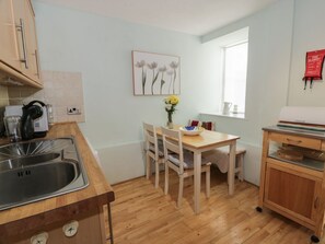 Dishwasher - 7 Press Castle, Coldingham (Eyemouth)