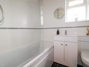 Shower - Estuary View, Newquay (Newquay)