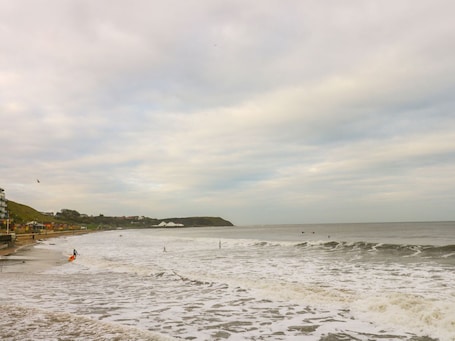 Beach nearby. Quarterdeck, Scarborough