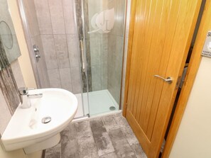 Shower - Jacob's Lodge, Eggleston (Barnard Castle)