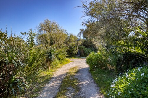 Bed and Breakfast 'Gîte La Forge' with Shared Garden and Wi-Fi