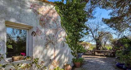 Bed and Breakfast 'Le Niasque' with Shared Garden and Wi-Fi