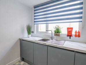 Private kitchen - 3 Auborough Street, Scarborough (Scarborough)