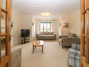 Living area - Min Y Traeth, Criccieth (Criccieth)