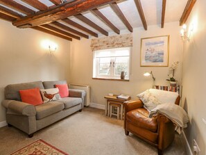 Fireplace - Cosy Cottage, Bawdeswell (Dereham)