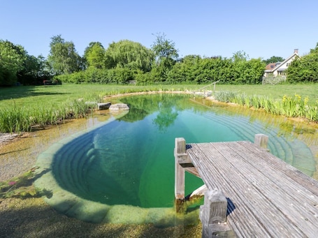 Pool. Hazel, South Leigh near Witney
