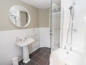 Shower - 3 Eden View, Lazonby (Penrith)