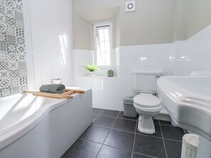 Shower - 3 Eden View, Lazonby (Penrith)