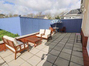 Terrace/patio - Charming Meadow Croft Retreat (Haverfordwest)