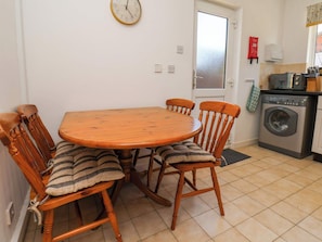 Dining - Castelain rests in Flamborough (Bridlington)