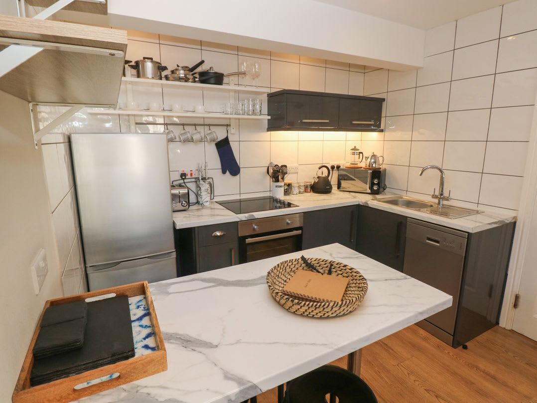 Dishwasher, highchair