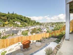 Terrace/patio - Kittiwake: 2 Chequers Cottages Retreat (Plymouth)
