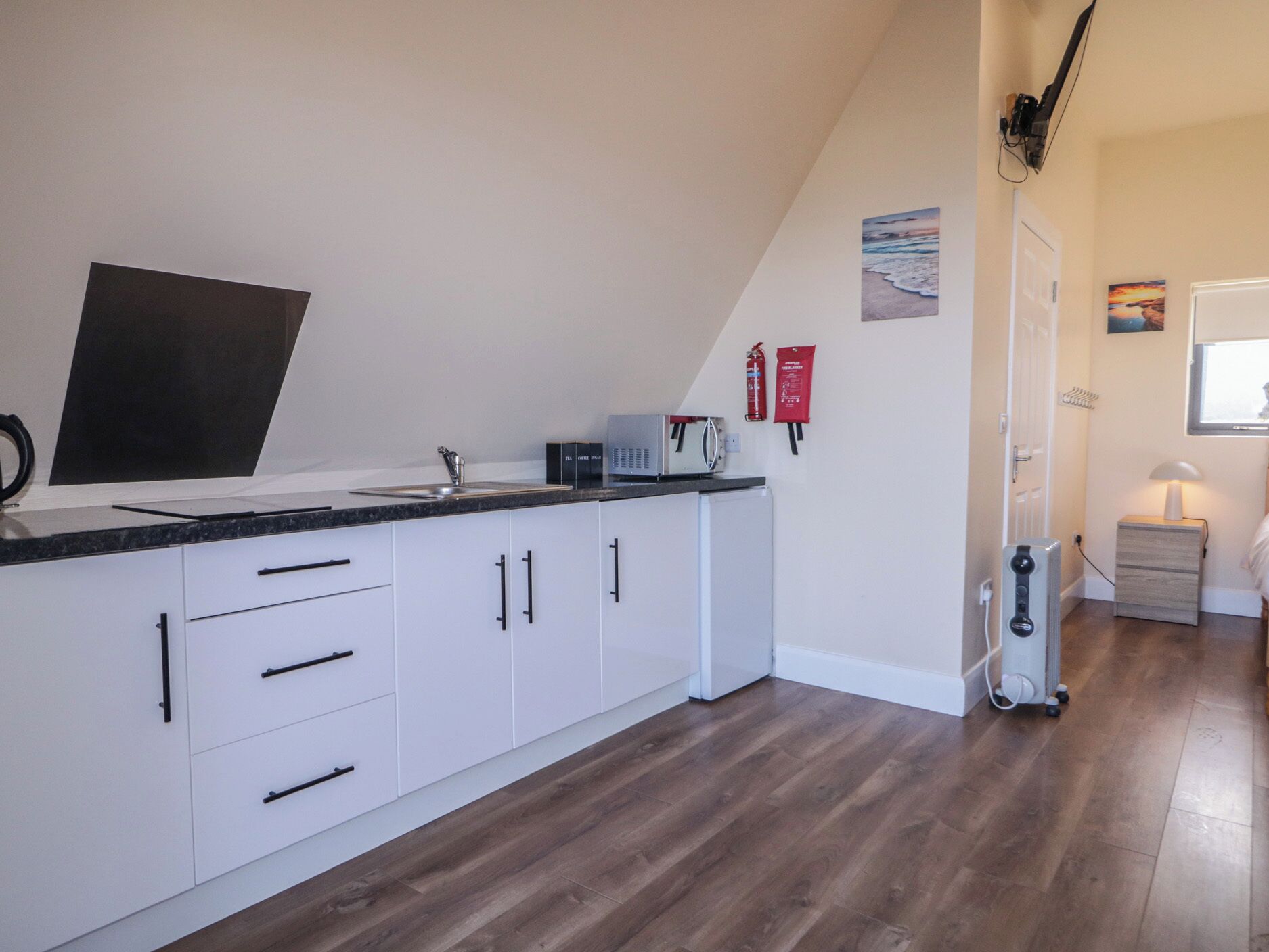 المنشأة من الداخل