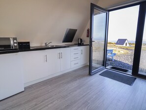 Private kitchen - Cabin 9 Inis Beag (Gortahork)